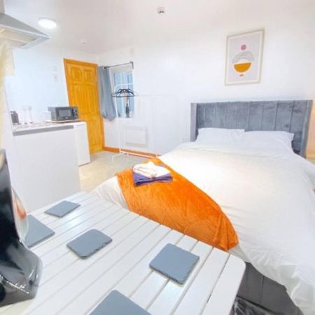 Horizon Haven Studio Apartment Manchester Exterior photo
